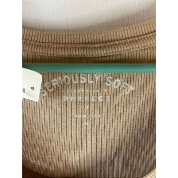 Aeropostale M Aero Seriously Soft Perfectly vneck top new - Picture 3 of 10